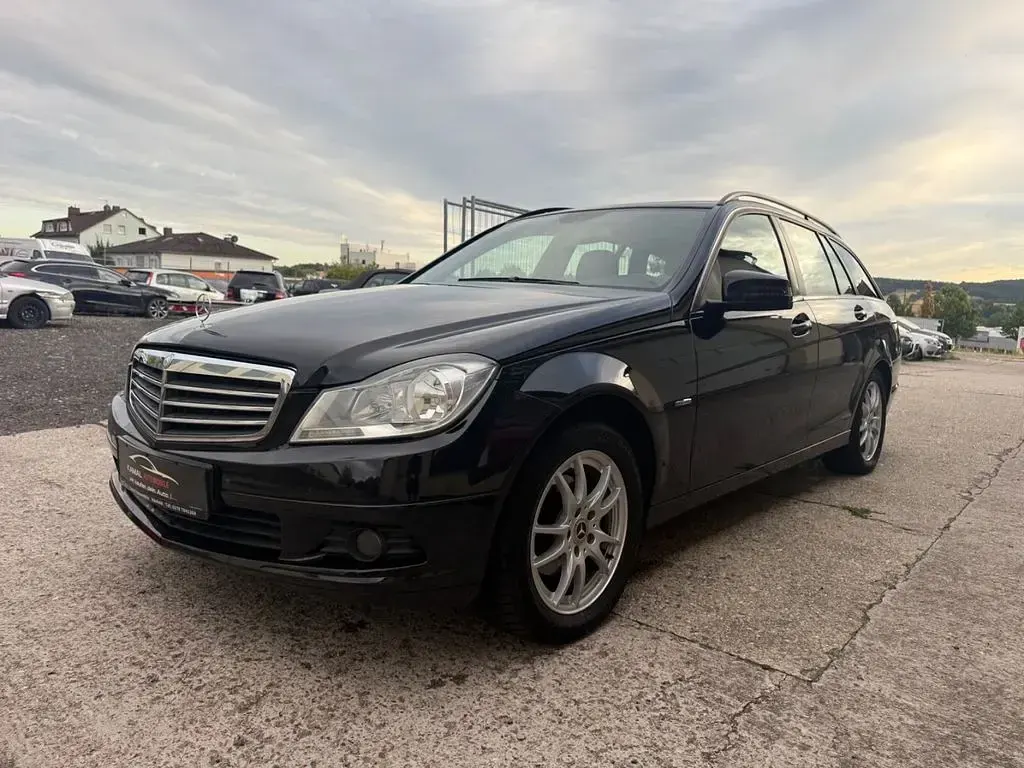 Gebraucht Mercedes C200 136 PS (100 kW) 2012 Schwarz Limousine