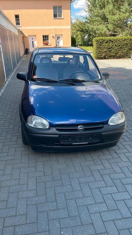 Violet Gebraucht 1995 Opel Corsa Kleinwagen | 2.300 € - Bild 1/4