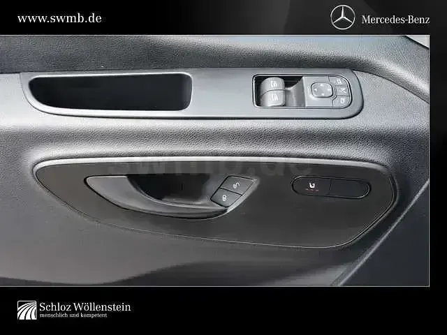 Używany Mercedes Sprinter 190 KM (139 kW) 2025 Szary Van