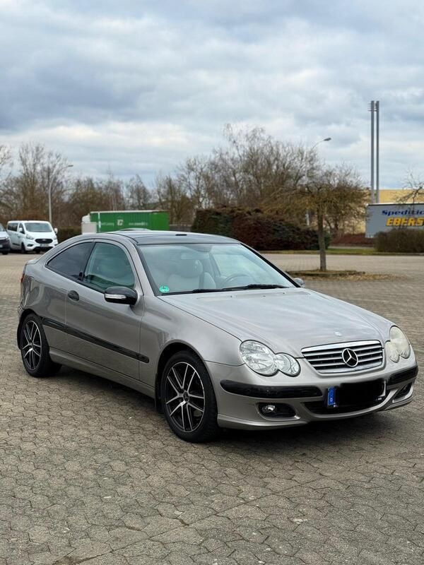 Grau Gebraucht 2006 Mercedes C160 Coupé | 2.499 € (Guter Preis) - Bild 1/4