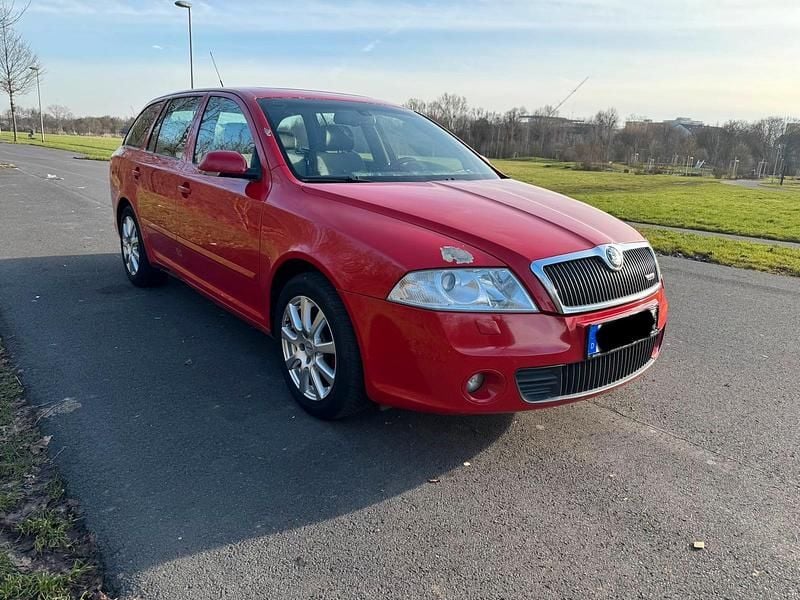 Rot Gebraucht 2008 Skoda Octavia vRS Kombi | 1.800 € (Guter Preis) - Bild 1/4