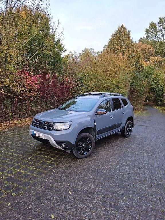 Grau Gebraucht 2022 Dacia Duster Extreme SUV | 20.255 € (Fairer Preis) - Bild 1/4