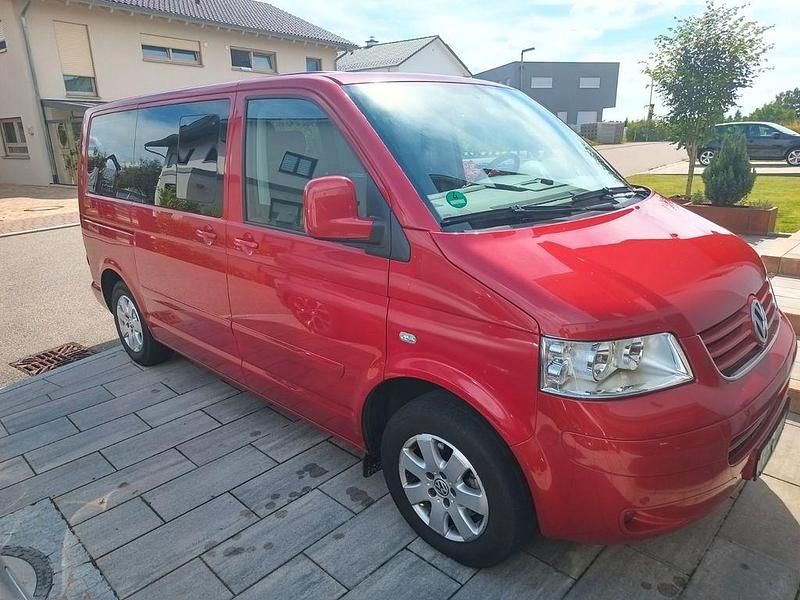 Gebraucht VW Multivan 131 PS (96 kW) 2007 Rot Van