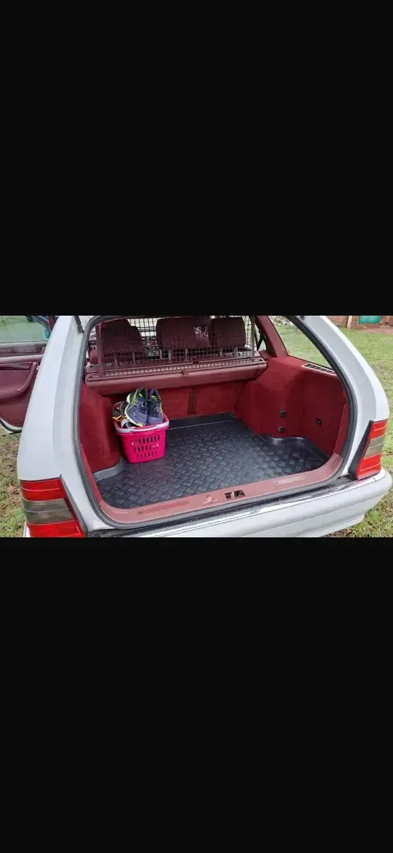 Gebraucht Mercedes C220 Elegance 95 PS (69 kW) 1997 Weiß Kombi