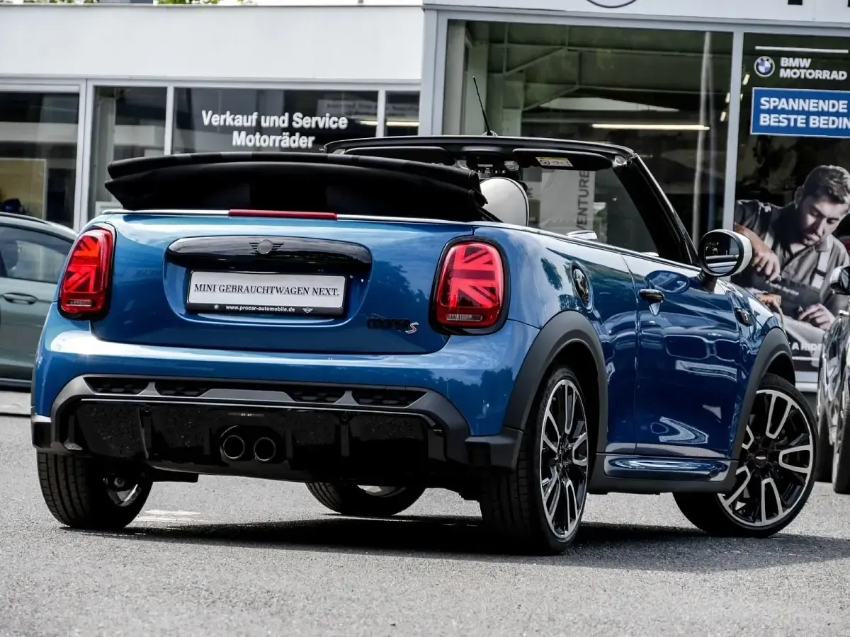 Gebraucht Mini John Cooper Works Cabriolet 178 PS (130 kW) 2023 Blau Cabrio