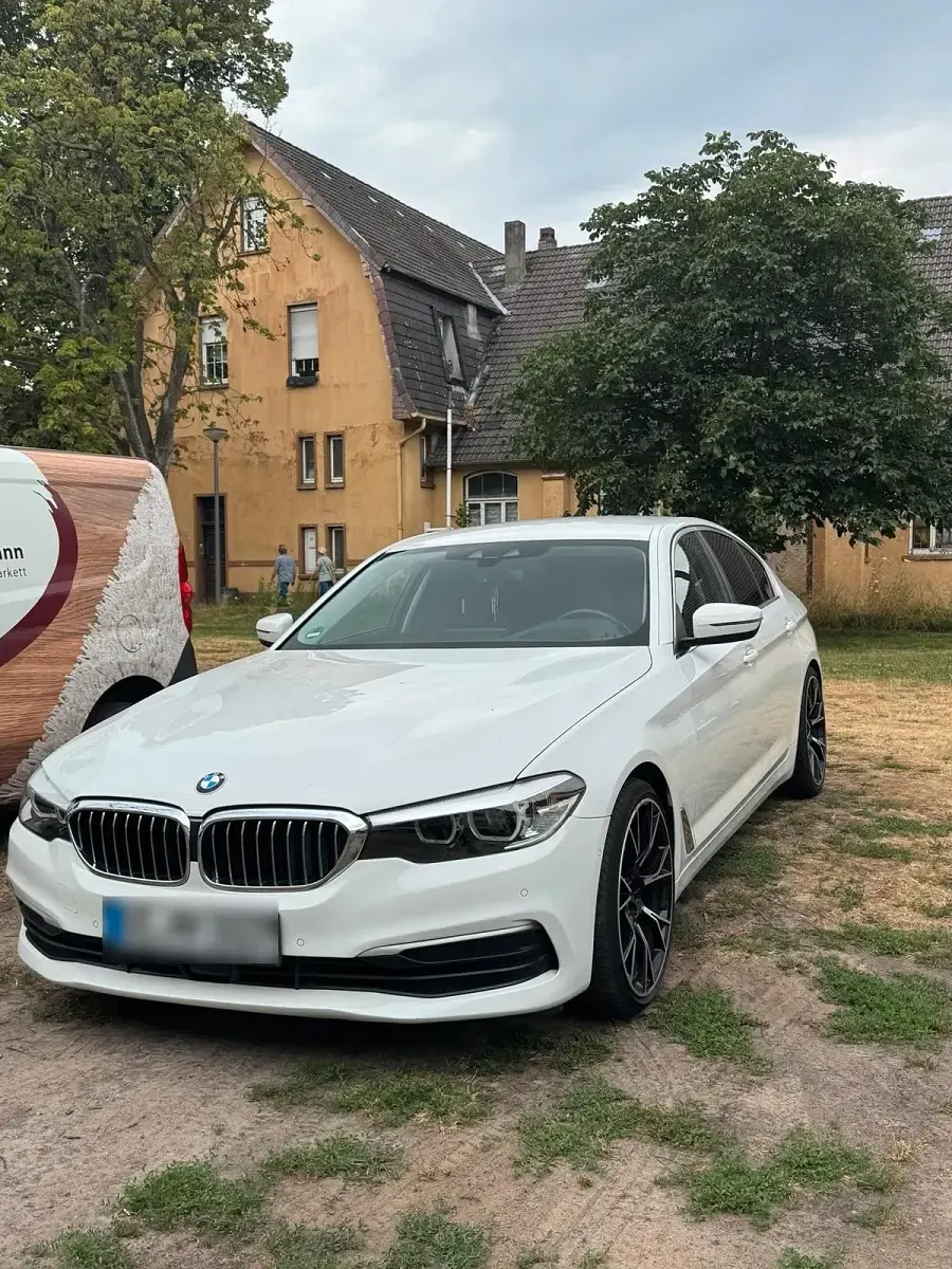 Gebraucht BMW 530 256 PS (188 kW) 2017 Weiß Limousine