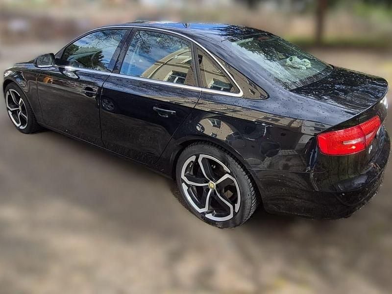 Gebraucht Audi A4 Ambition 143 PS (105 kW) 2012 Schwarz Limousine