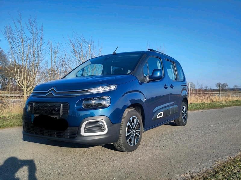 Gebraucht Citroën Berlingo 102 PS (75 kW) 2019 Blau Van / Kleinbus