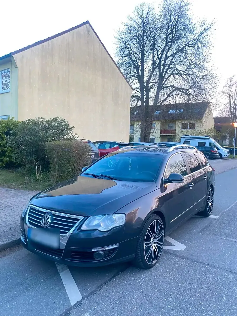 Usata VW Passat 170 CV (125 kW) 2009 Grigio Station wagon