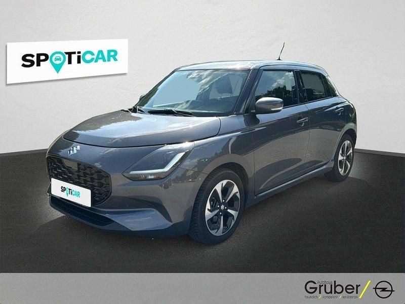 Grau Gebraucht 2024 Suzuki Swift Comfort+ Limousine | 17.990 € (Fairer Preis) - Bild 1/4