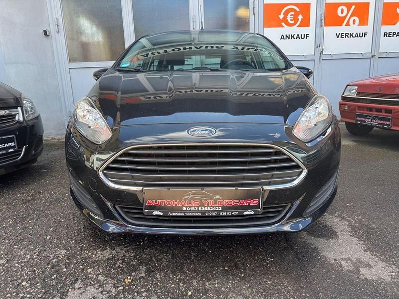 Schwarz Gebraucht 2014 Ford Fiesta SYNC Edition Kleinwagen | 7.495 € (Etwas zu teuer) - Bild 1/4