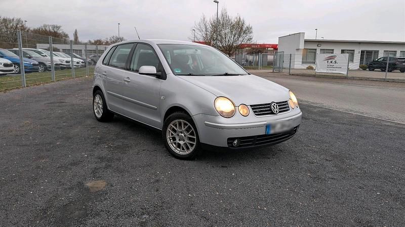 Gebraucht VW Polo 64 PS (47 kW) 2004 Silber Kleinwagen