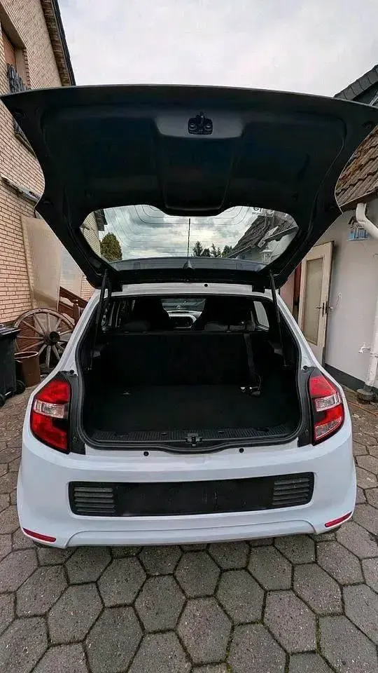 Gebraucht Renault Twingo Life 70 PS (51 kW) 2016 Weiß Kleinwagen