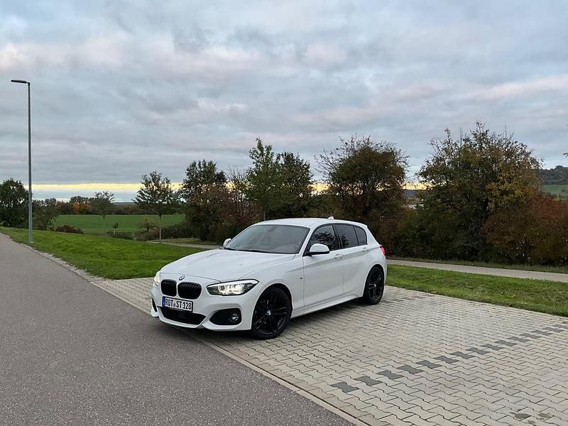 Weiß Gebraucht 2019 BMW 118 M Sport Kleinwagen | 17.900 € (Guter Preis) - Bild 1/4