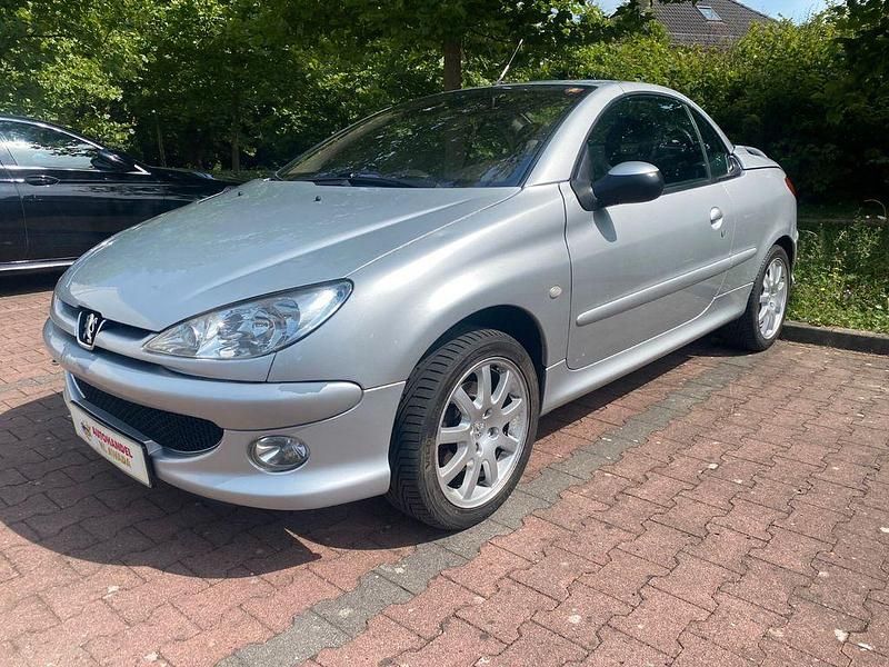 Gebraucht Peugeot 206 CC 109 PS (80 kW) 2003 Grau Cabrio