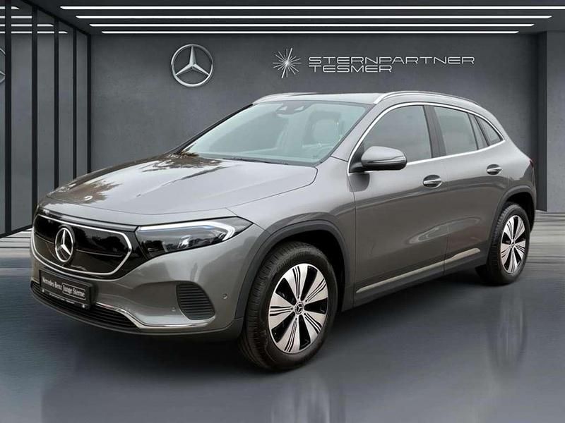 Mountaingrau metallic Gebraucht 2023 Mercedes EQA300 SUV | 28.750 € (Superpreis) - Bild 1/4