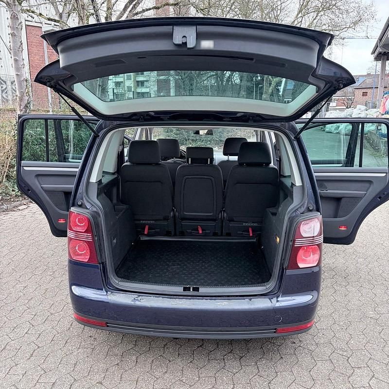 Gebraucht VW Touran 105 PS (77 kW) 2004 Blau Van / Kleinbus