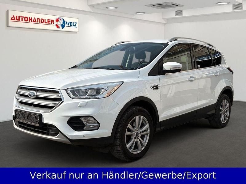 Gebraucht Ford Kuga 150 PS (110 kW) 2019 Weiß SUV