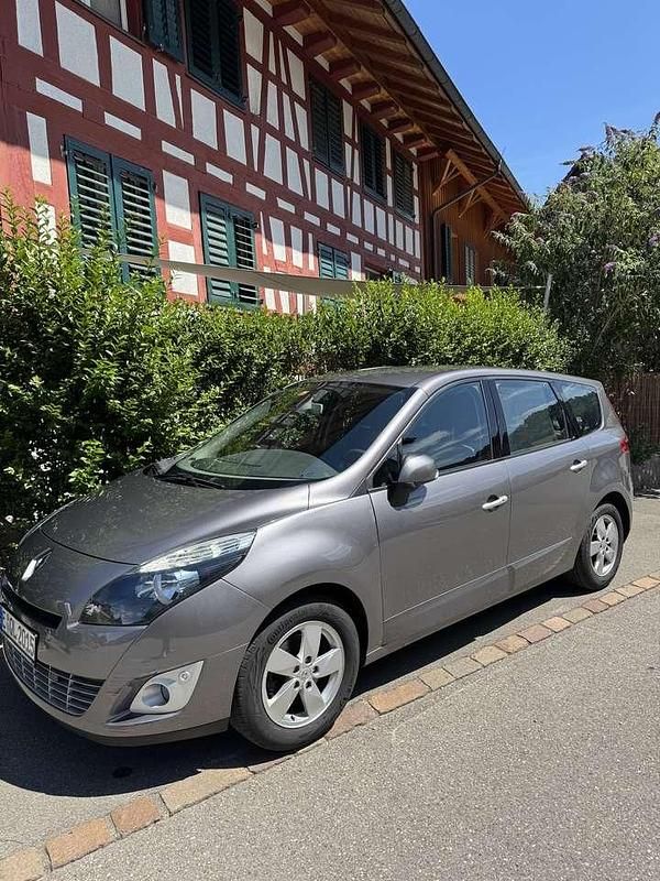 Gebraucht 2012 Renault Scénic III Luxe Van / Kleinbus | 6.000 € (Etwas zu teuer) - Bild 1/3