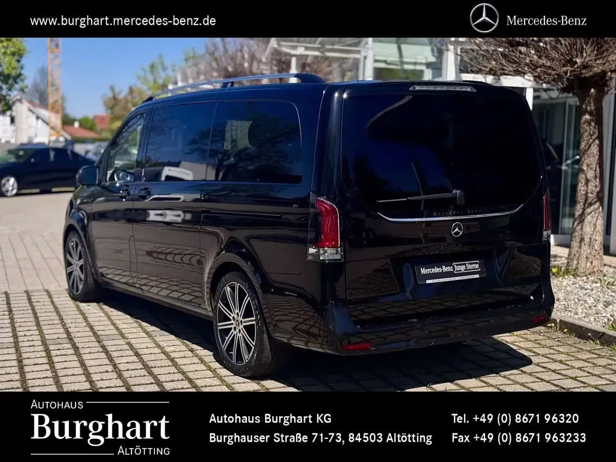 Gebraucht Mercedes V300 Style 237 PS (174 kW) 2025 Obsidianschwarz Van / Kleinbus