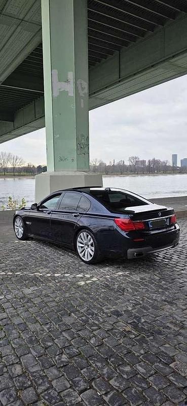 Gebraucht BMW 740 M Sport 306 PS (225 kW) 2011 Limousine