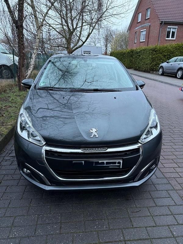 Gebraucht Peugeot 208 Active 82 PS (60 kW) 2017 Grau Kleinwagen