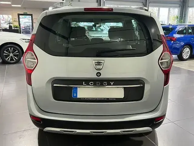 Gebraucht Dacia Lodgy Stepway 116 PS (85 kW) 2020 Silber Van / Kleinbus
