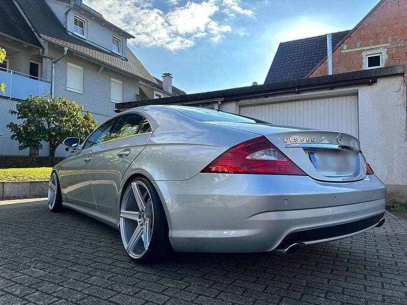 Silber Gebraucht 2006 Mercedes CLS500 AMG Coupé | 17.500 € (Guter Preis) - Bild 1/4