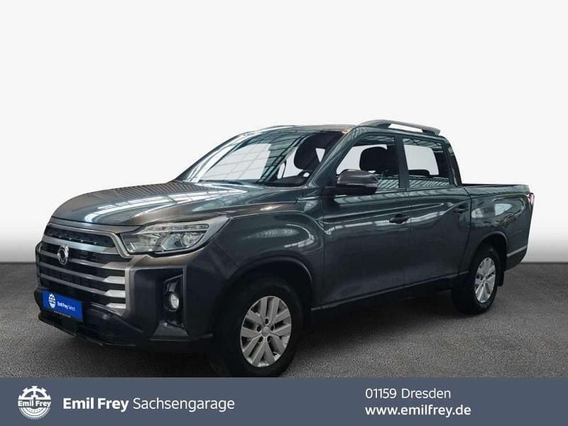 Grau Gebraucht 2023 Ssangyong (KGM) Musso Sapphire SUV | 27.990 € - Bild 1/4