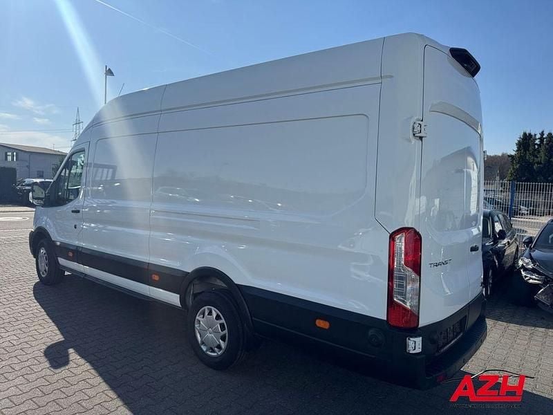 Gebraucht Ford Transit Trend 131 PS (96 kW) 2023 Frostweiß Van / Kleinbus