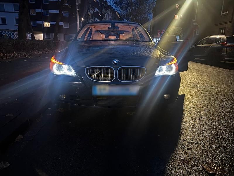 Gebraucht BMW 523 177 PS (130 kW) 2005 Blau Limousine