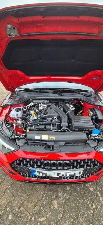 Gebraucht Audi A1 S-Line 150 PS (110 kW) 2024 Rot Limousine