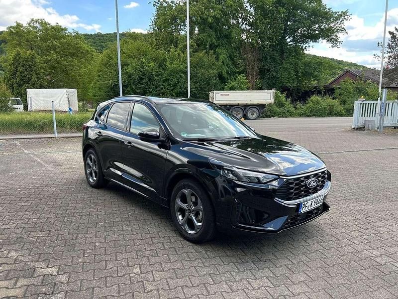 Gebraucht Ford Kuga ST-Line 151 PS (111 kW) 2024 Schwarz SUV