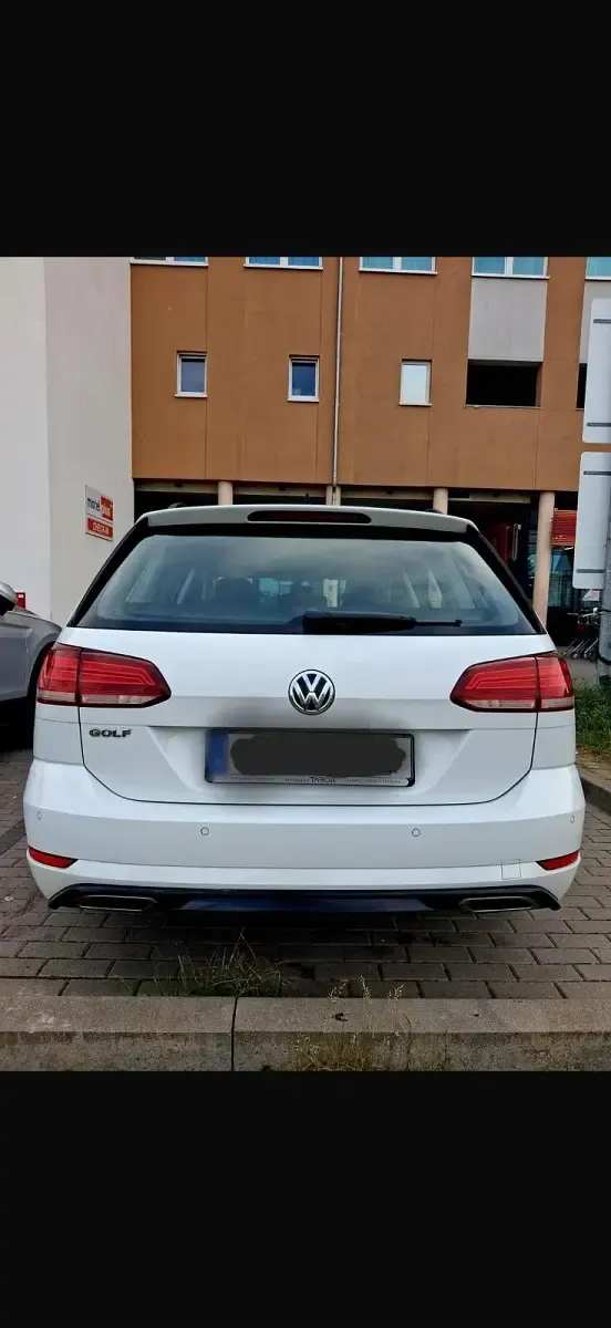 Gebraucht VW Golf VII R-line 150 PS (110 kW) 2019 Weiß Kombi
