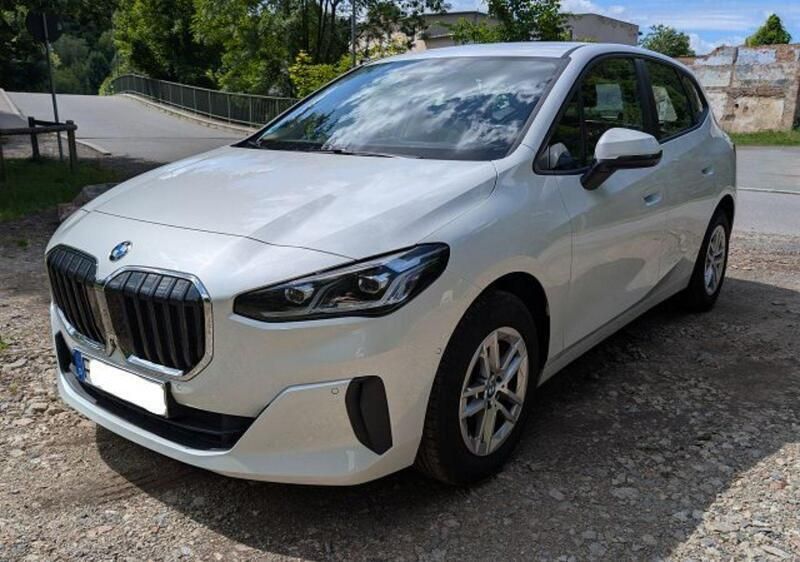 Weiß Gebraucht 2022 BMW 218 Active Tourer Van / Kleinbus | 24.500 € (Superpreis) - Bild 1/4