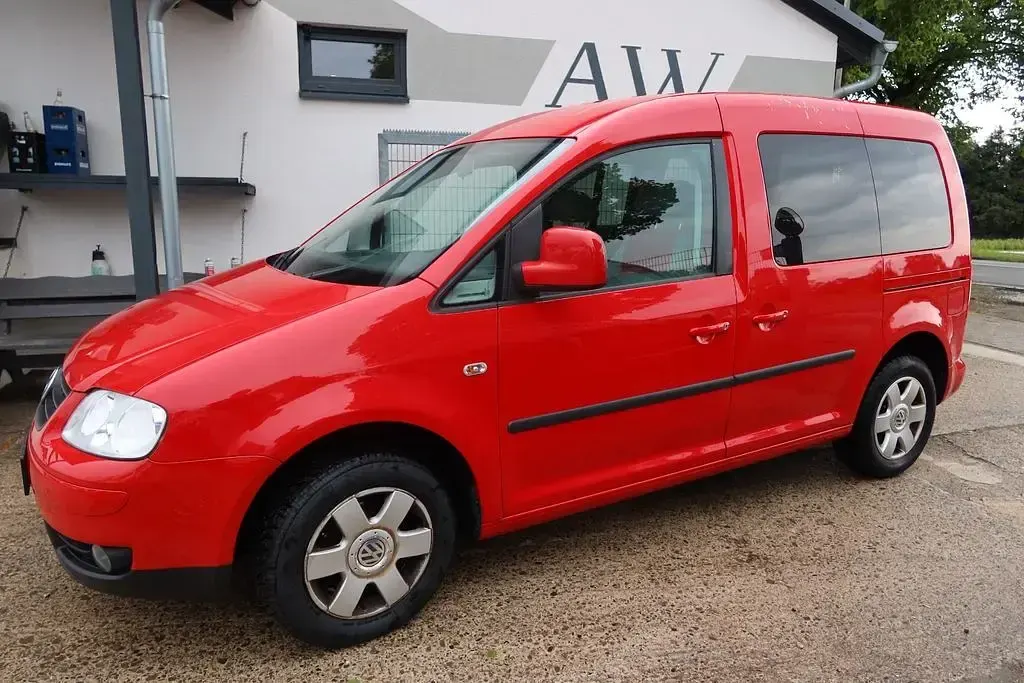Gebraucht VW Caddy Team 102 PS (75 kW) 2010 Rot Van / Kleinbus