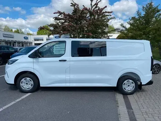 Gebraucht Ford Transit Custom Trend 136 PS (100 kW) 2025 Frozen white Limousine