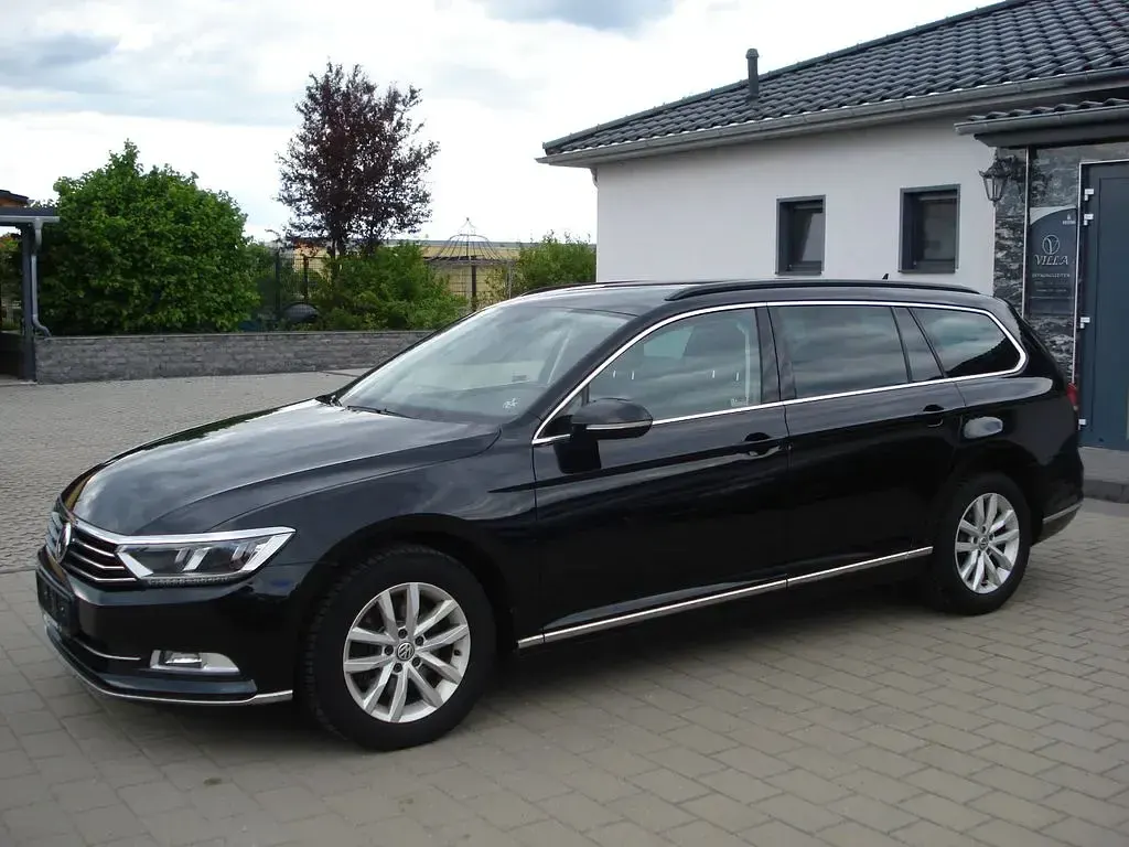 Second-hand VW Passat Comfortline 190 CP (139 kW) 2019 Negru Break