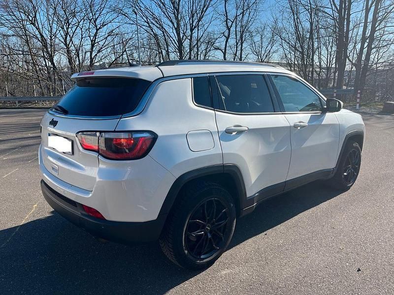 Gebraucht Jeep Compass Limited 140 PS (102 kW) 2018 Weiß SUV