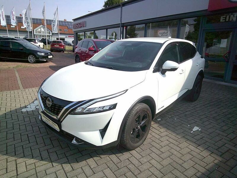 Weiß Gebraucht 2023 Nissan Qashqai SUV | 35.970 € (Teuer) - Bild 1/4