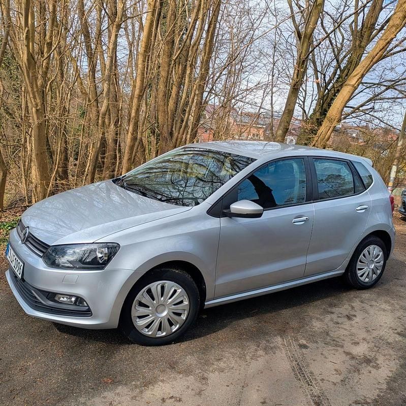 Gebraucht VW Polo Trendline 75 PS (55 kW) 2016 Grau Kleinwagen