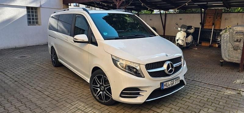 Weiß Gebraucht 2020 Mercedes V300 Avantgarde Edition Van / Kleinbus | 43.000 € (Guter Preis) - Bild 1/4