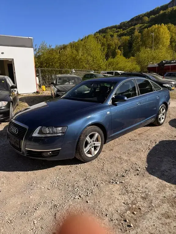 Second-hand Audi A6 224 CP (164 kW) 2004 Albastru Berlinǎ