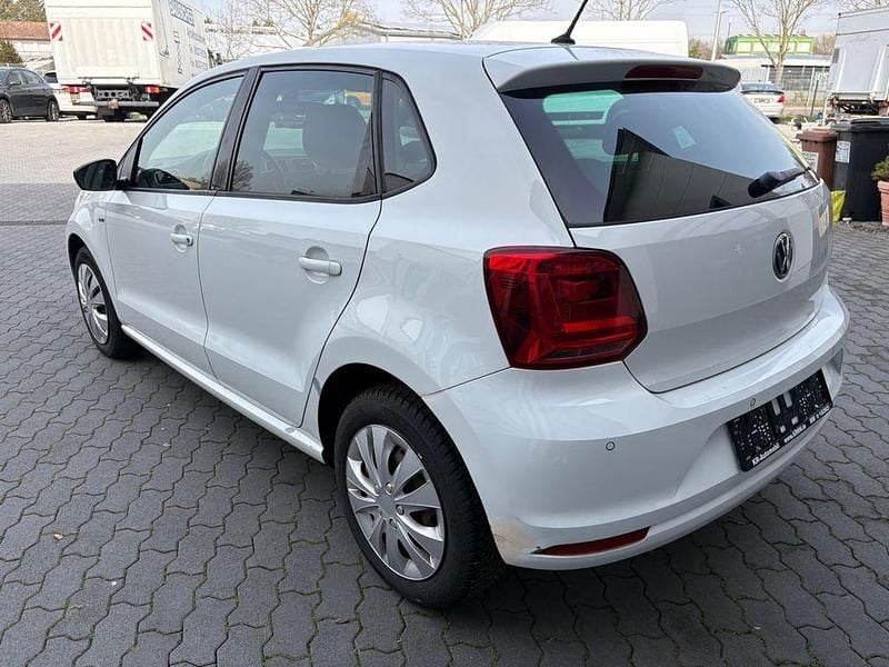 Gebraucht VW Polo 75 PS (55 kW) 2015 Weiß Limousine