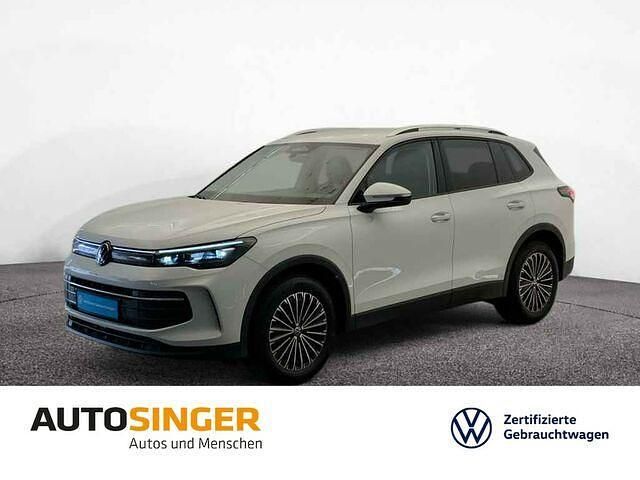 Pure white Gebraucht 2024 VW Tiguan Life SUV | 36.420 € (Fairer Preis) - Bild 1/2