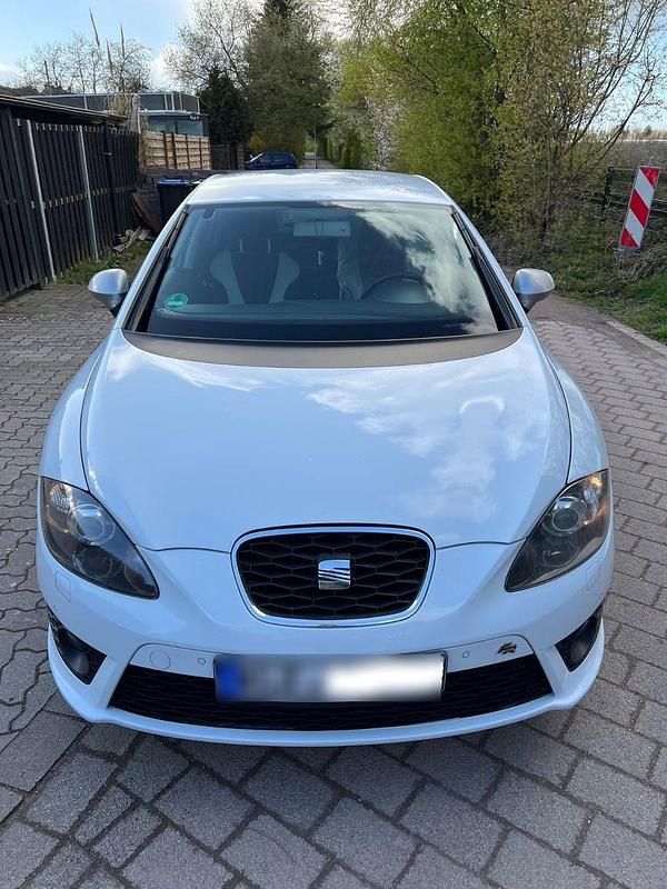 Second-hand Seat Leon FR 160 CP (117 kW) 2012 Alb Berlinǎ