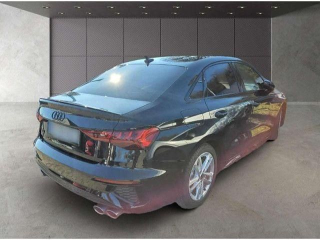 Gebraucht Audi S3 Ambiente 310 PS (228 kW) 2024 Mythosschwarz metallic Limousine
