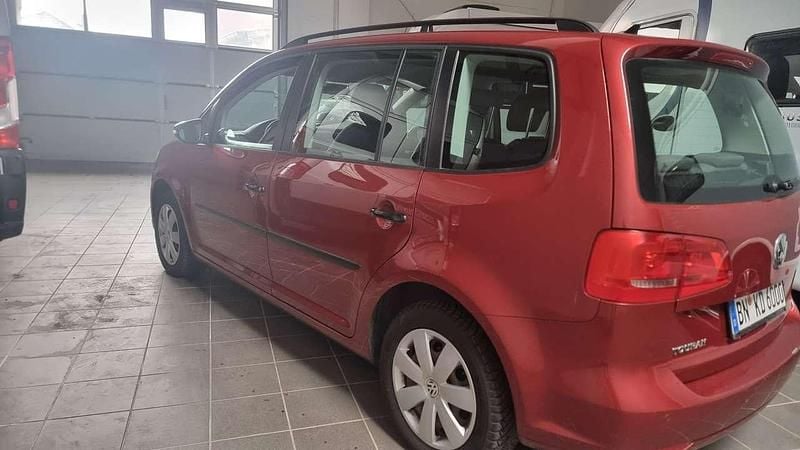 Gebraucht VW Touran 105 PS (77 kW) 2012 Rot Van / Kleinbus