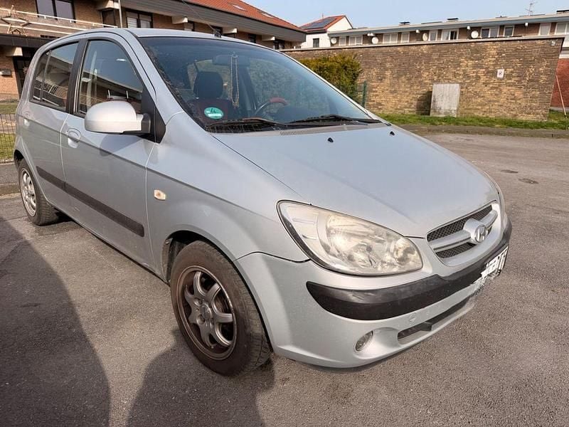 Gebraucht Hyundai Getz GLS 97 PS (71 kW) 2005 Silber Kleinwagen
