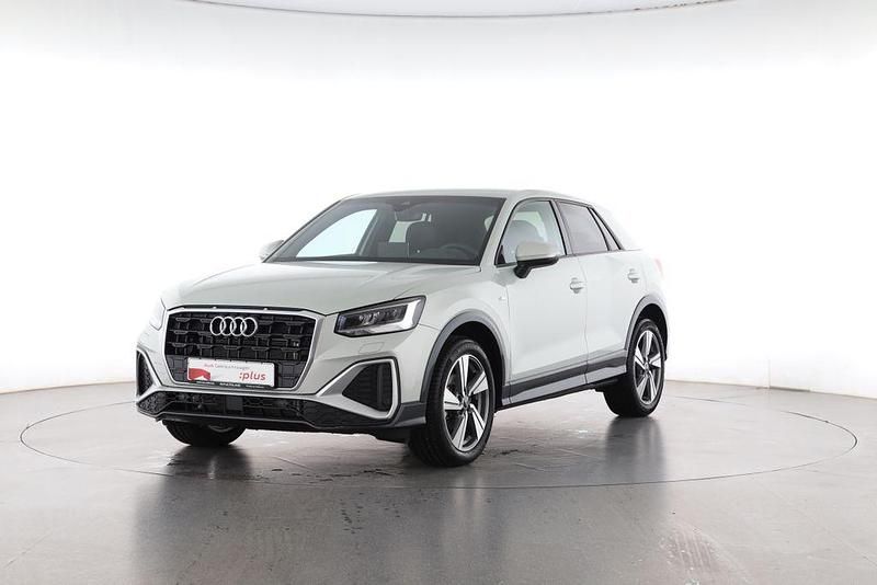 Gebraucht Audi Q2 S-Line 150 PS (110 kW) 2024 Silber SUV
